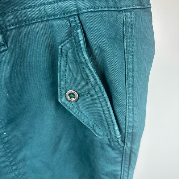 Torrid Women's Teal Capri Cargo Pants size 16 - Picture 9 of 10